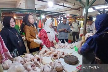 Pemkot Jaktim pastikan pangan di pasar tradisional bebas zat berbahaya