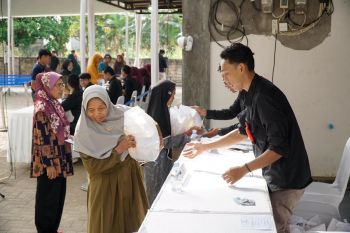 Diawali dari Tuban, Pertamina bantu masyarakat prasejahtera penuhi kebutuhan pokok melalui pasar murah