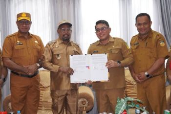 Pemprov Papua hibahkan 60 perangkat internet "Starlink" ke Kabupaten Jayapura