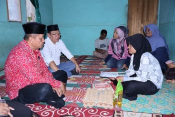 Wako dan Wawako Payakumbuh serahkan bansos swadaya masyarakat