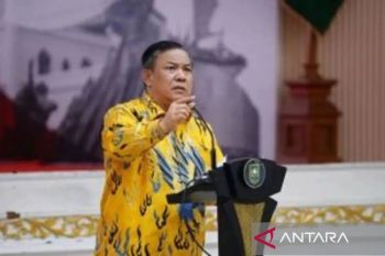 Plt Gubri minta Komisaris Direksi BUMD bertanggung jawab kontribusi besar