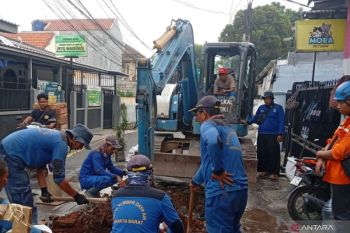 Jalan Assirot amblas, Pemkot ganti dengan saluran beton "box culvert"