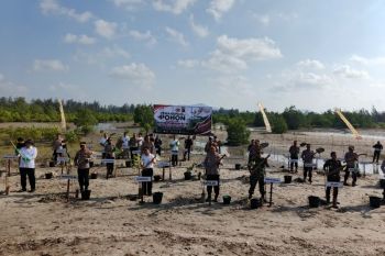 Kapolda Babel: Penanaman 3.000 pohon jadi momentum membayar "utang" terhadap lingkungan