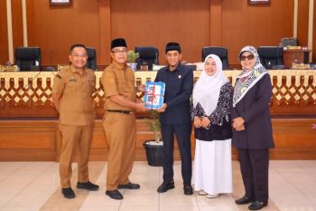 Pemkot Payakumbuh sampaikan nota penjelasan LKPJ 2025