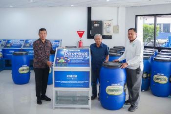 SIER salurkan "dropbox" dan komposter ke 12 kelurahan Surabaya