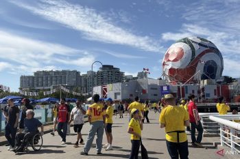 Suporter padati BC Place sambut laga terakhir Piala Dunia