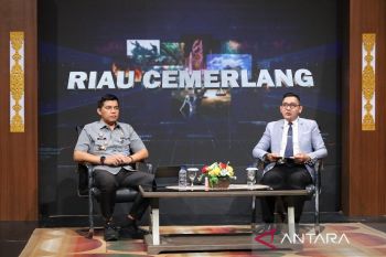 Kanwil Kemenkum Riau sosialisasikan Posbankum melalui dialog Riau Cemerlang TVRI