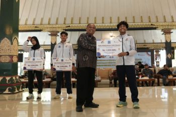 Juara umum Popda DIY 2026, Pemkab Sleman berikan penghargaan kepada atlet