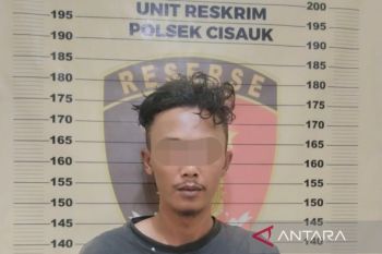 Polisi tangkap pencuri spesialis ganjal jendela sekolah di Tangsel