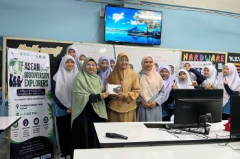 Dosen UMPR laksanakan PkM di Thamisslam Foundation School Thailand