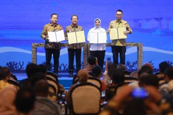 Perkuat ketahanan pangan dan energi, PLN dan KKP buat MoU