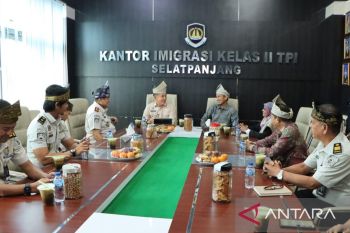 Konsul Malaysia kunjungi Imigrasi Selatpanjang, dorong penggunaan jalur legal untuk lindungi PMI