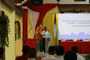 Wali Kota Tarakan Hadiri Penyerahan Dokumen Arsitektur dan Peta Rencana SPBE