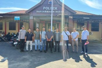 Sidang penggelapan dua mobil ekspedisi berlanjut korban tolak damai