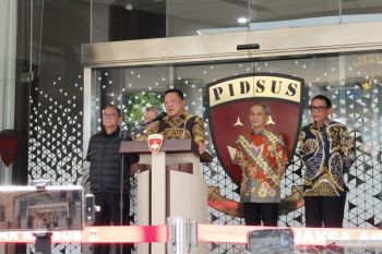 Jampidsus klarifikasi temuan emas 74 kg dan uang miliaran di rumah sentul