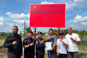 KKP segel budi daya ikan arwana tak berizin milik PT AWL di Pekanbaru