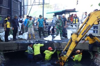 Pemkab Kudus mengkampanyekan bersih-bersih drainase cegah genangan banjir