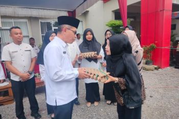 Pemkab Agam bagikan 15 ribu telur ayam guna atasi inflasi daerah