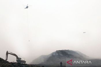 BNPB: Heli pengebom air disetop seiring padamnya TPA Jatiwaringin