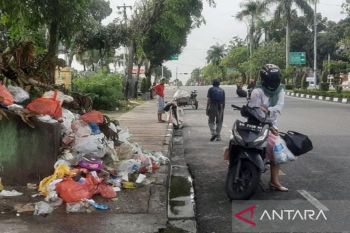 Wali Kota Pekanbaru tegas ingatkan warga: Jangan buang sampah sembarangan, manfaatkan LPS