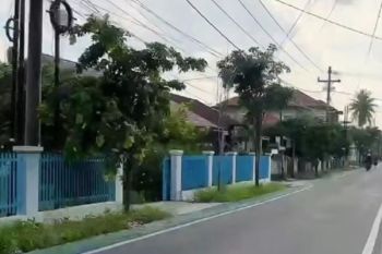 Pengaspalan rampung, Jalan Rindang dan Bunga Raya Pekanbaru kini lebih nyaman dilalui warga