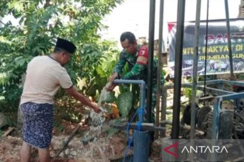 TNI bantu bor sumur di pesantren guna penuhi kebutuhan air bersih
