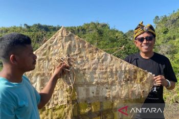 Muna gelar lomba Kaghati Kolope untuk lestarikan layang-layang purba