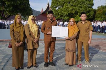 Wawako dan kepala OPD jadi pembina upacara HPS dan MPLS di Padang Panjang