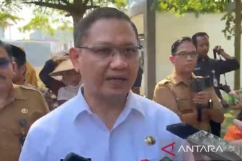 Dindik Jatim beri 42 ribu seragam gratis bagi pelajar tak mampu
