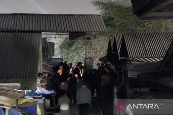 Polisi selidiki penyebab kebakaran area pembuangan sampah di Pasar Turen