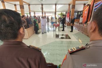 Bupati Situbondo ingatkan kades hati-hati kelola dana desa