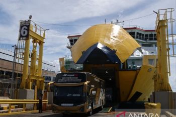 ASDP pastikan jalur selat Sunda normal meski peningkatan aktivitas GAK