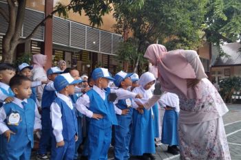 Wali Kota Banda Aceh ajak ayah antar anak sekolah