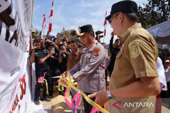 Kapolda Babel resmikan rumah hasil bedah rumah bagi korban kebakaran di Bangka Barat