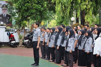 Apel Senin pagi Kanwil Kemenkum Riau, Kakanwil Rudy Hendra Pakpahan tegaskan komitmen raih WBBM