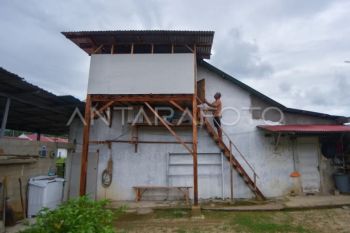 Warga bangun shelter mandiri antisipasi banjir bandang