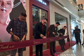 Frank &amp; co hadirkan pengalaman belanja perhiasan berlian di Manado
