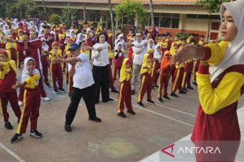Mendikdasmen beri tiga pesan bagi siswa SD Srengseh Sawah 15 saat MPLS