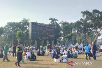 Bupati Bogor izinkan PKL berjualan malam di Alun-alun Tegar Beriman