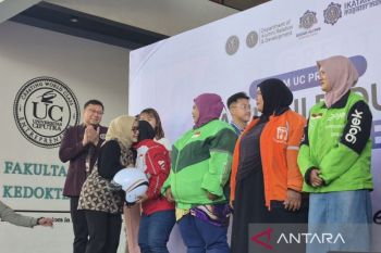 Ketua PKK Surabaya apresiasi alumni UC bantu 100 ojol perempuan