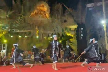 Tari Ujungan Bekasi pukau penonton Festival Lima Gunung 2026