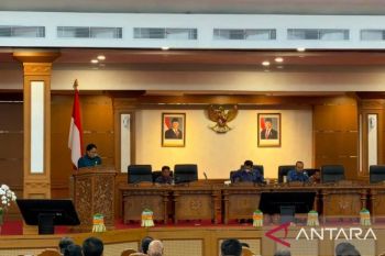 Wagub Giri tanggapi raperda tata cara penyusunan produk hukum