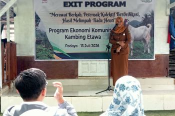 UPZ Baznas Semen Padang Tuntaskan Program Kambing Etawa, Dorong Mustahik Menjadi Muzaki