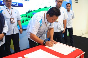 PLN UIP Kalimantan Bagian Timur Tandatangani Komitmen dan Kebijakan Bisnis Berkelanjutan