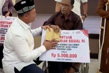 Pemkab Aceh Utara salurkan santunan korban banjir Rp2,48 miliar
