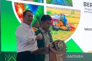 Mentan Amran bantu mahasiswa yang kuliah sambil "keliling jual mochi"
