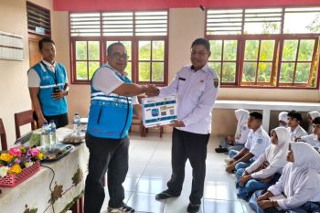 PLN UP3 Ambon edukasi kelistrikan melalui program Baronda Sekolah