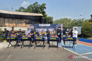 Bea Cukai Bekasi musnahkan barang kena cukai illegal senilai Rp1,66 M