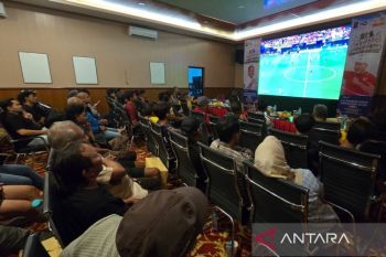 Legislator ajak warga terapkan pola hidup sehat melalui nobar Piala Dunia