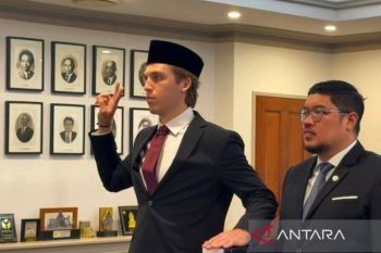 Vickery resmi jadi WNI, Presiden titip mimpi Piala Dunia 2030